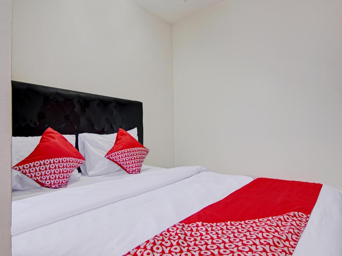 Oyo 90339 Evenciio Apartment Syariah Depok Exterior foto